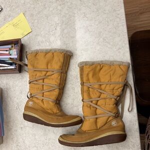 Timberland Women's Tan Winter Boots size 9.5